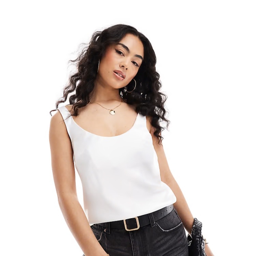 Must Go‼️ ASOS DESIGN Scoop Neck Satin Cami. Read Description Below 👇